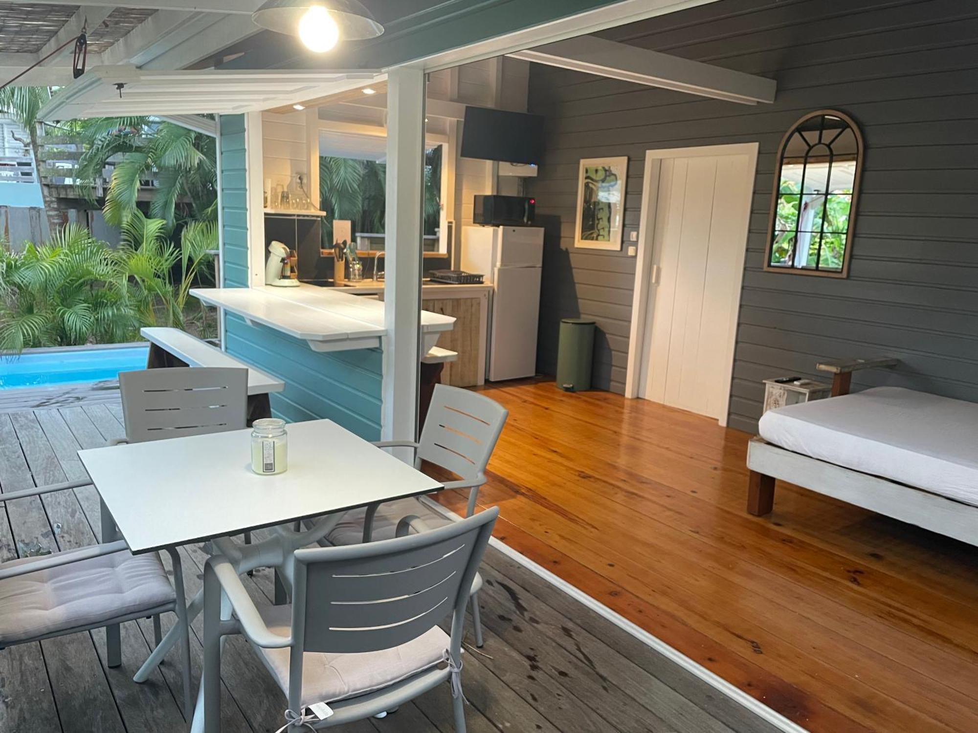 Tres Joli Bungalow Et Sa Petite Piscine Privee Riviere-Salee Eksteriør billede